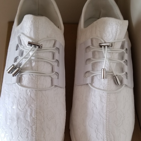 LED sneakers glow in 7 colours. UNUSED - Picture 6 of 8